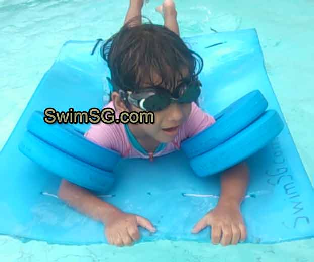 SwimSG.com - Swimming Lessons toddlers Singapore Hougang-Sengkang Yishun clementi jurong